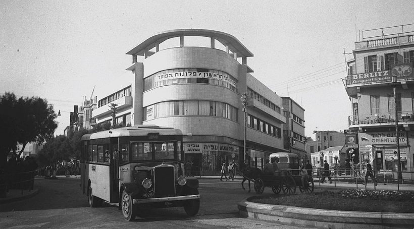 Тель-Авиву 110 лет